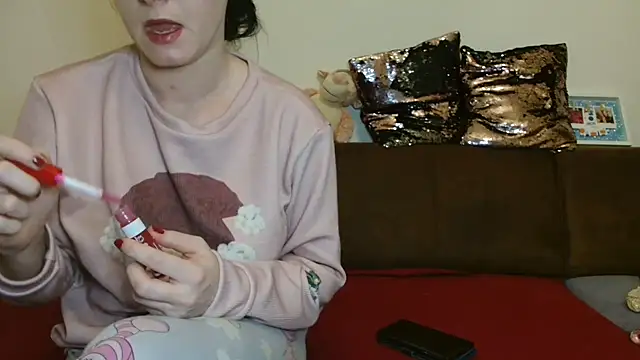 Snapshot of Jasmin-White chatting on 02.19.25 Jasmin-White online show from 02.19.25