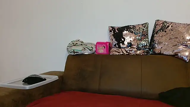 Snapshot of Jasmin-White chatting on 03.05.25 Jasmin-White online show from 03.05.25