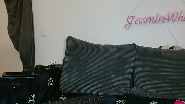 Jasmin-White online show from 02.17.26