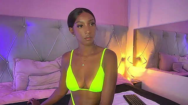 Snapshot of FiorelaLenin chatting on 01.10.26 FiorelaLenin online show from 01.10.26