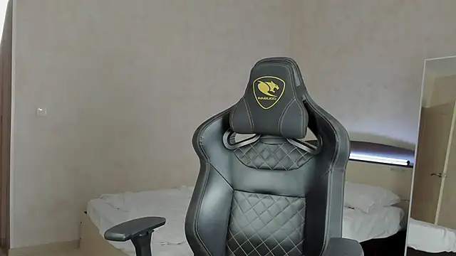 Snapshot of MasonWarholl chatting on 12.25.24 MasonWarholl online show from 12.25.24