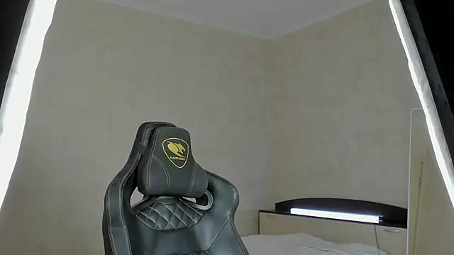 Snapshot of MasonWarholl chatting on 12.30.24 MasonWarholl online show from 12.30.24