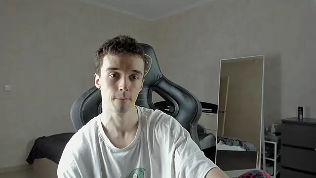 Snapshot of MasonWarholl chatting on 03.21.25 MasonWarholl online show from 03.21.25