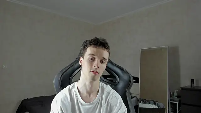 Snapshot of MasonWarholl chatting on 03.21.25 MasonWarholl online show from 03.21.25