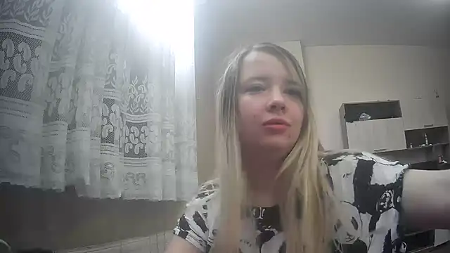 ViolaCandy online show from 10.27.25