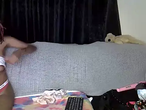 Snapshot of sweet_ebonies chatting on 10.14.25 sweet ebonies online show from 10.14.25