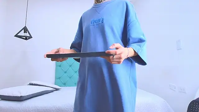 Tinny and Candy online show from 03.14.25