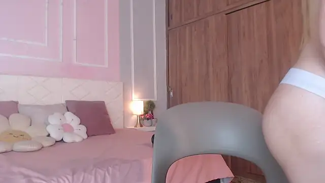 OraLarson online show from 09.19.25