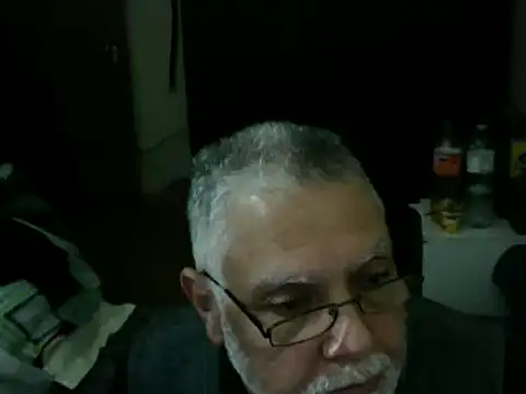 Snapshot of 100Tauros chatting on 05.25.26 100Tauros online show from 05.25.26