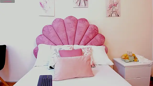 MilaaAdams online show from 05.28.26