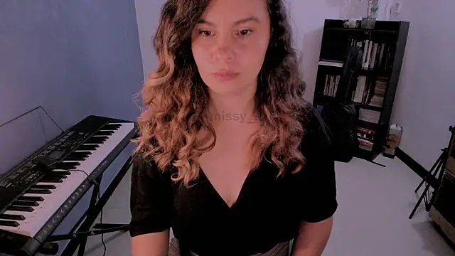 Snapshot of gigi_stephans chatting on 07.25.26 gigi stephans online show from 07.25.26