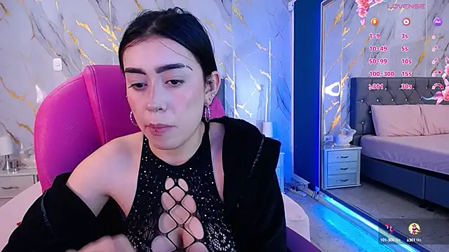 Snapshot of Julieta_De_Los_Angeles chatting on 02.20.25 Julieta De Los Angeles online show from 02.20.25