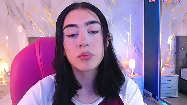 Snapshot of Julieta_De_Los_Angeles chatting on 03.11.25 Julieta De Los Angeles online show from 03.11.25