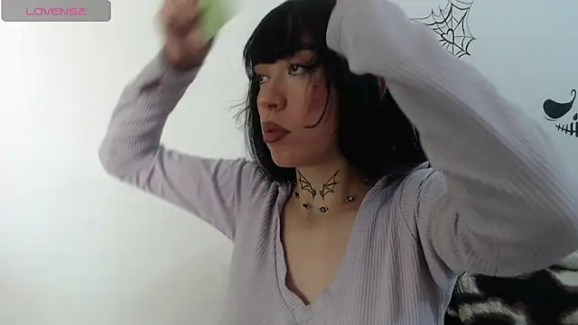 Snapshot of Julieta_De_Los_Angeles chatting on 02.26.26 Julieta De Los Angeles online show from 02.26.26