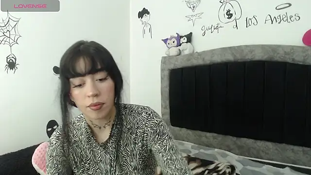 Snapshot of Julieta_De_Los_Angeles chatting on 03.02.26 Julieta De Los Angeles online show from 03.02.26