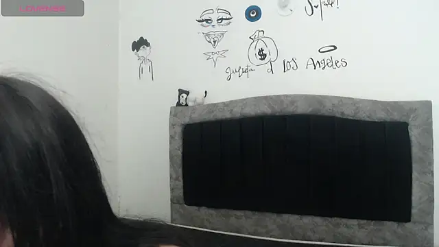 Snapshot of Julieta_De_Los_Angeles chatting on 03.04.26 Julieta De Los Angeles online show from 03.04.26