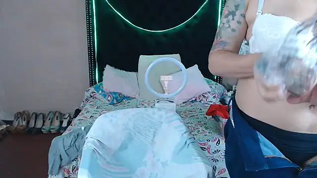 Snapshot of VioletaaaSlave chatting on 03.07.26 VioletaaaSlave online show from 03.07.26