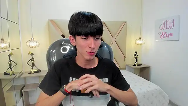 Snapshot of Jake_evans chatting on 10.06.25 Jake evans online show from 10.06.25