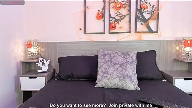 SkinnyFoxy online show from 10.16.25