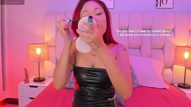 SkinnyFoxy online show from 05.06.26