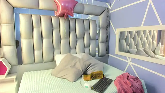 sophia ny online show from 12.01.25