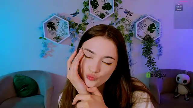 liana kisses online show from 08.04.26
