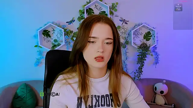 liana kisses online show from 08.08.26
