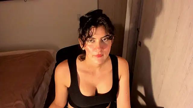 Snapshot of misstoya chatting on 07.20.26 misstoya online show from 07.20.26