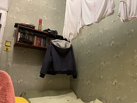 Snapshot of Ariel_Ari chatting on 01.10.25 Ariel Ari online show from 01.10.25