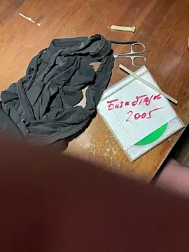 Snapshot of Ariel_Ari chatting on 11.06.25 Ariel Ari online show from 11.06.25