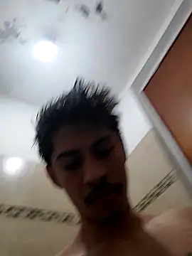 Snapshot of culitotragon24 chatting on 10.05.25 culitotragon24 online show from 10.05.25