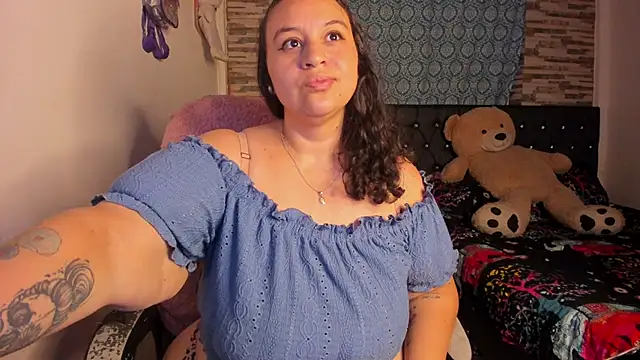 Snapshot of Imluna93 chatting on 09.21.25 Imluna93 online show from 09.21.25