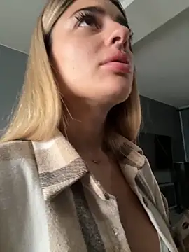 Snapshot of Jasmine_urPrincess chatting on 10.13.25 Jasmine urPrincess online show from 10.13.25