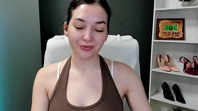 Snapshot of Meagn_Extasy chatting on 06.10.26 Meagn Extasy online show from 06.10.26