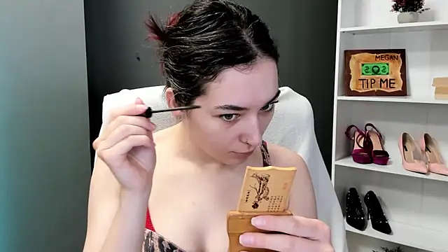 Snapshot of Meagn_Extasy chatting on 06.19.26 Meagn Extasy online show from 06.19.26
