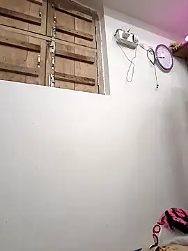 Snapshot of Angel-life chatting on 12.21.24 Angel-life online show from 12.21.24