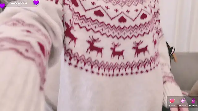 Snapshot of Conatsu chatting on 12.12.24 Conatsu online show from 12.12.24