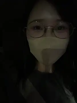 Snapshot of Conatsu chatting on 12.30.24 Conatsu online show from 12.30.24