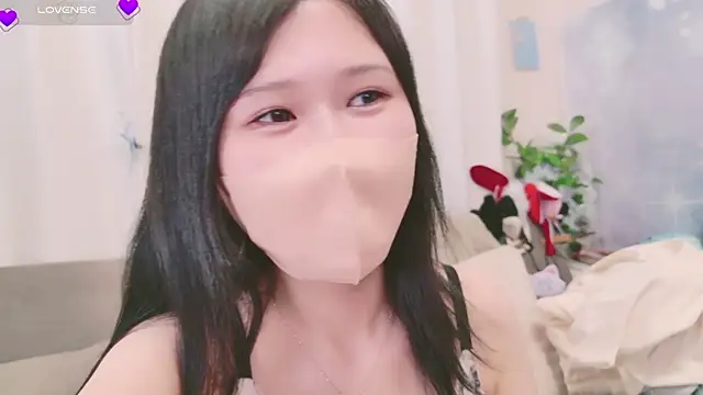 Snapshot of Conatsu chatting on 01.26.25 Conatsu online show from 01.26.25