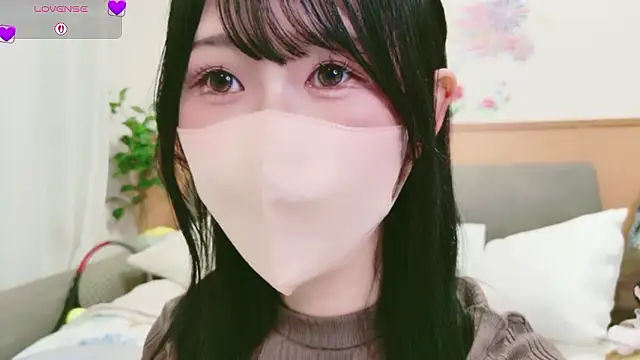 Snapshot of Conatsu chatting on 10.10.25 Conatsu online show from 10.10.25