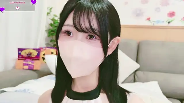 Snapshot of Conatsu chatting on 10.23.25 Conatsu online show from 10.23.25