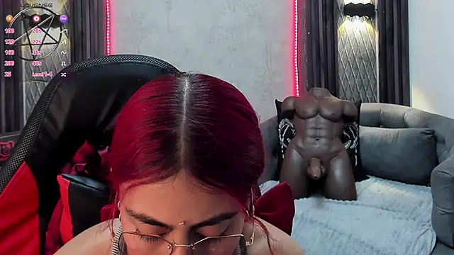 selene red  online show from 03.12.25