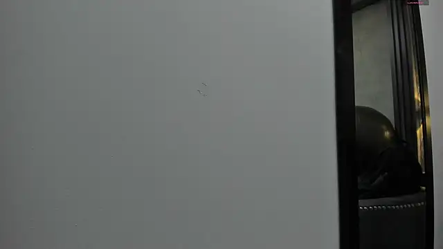 selene red  online show from 09.09.25