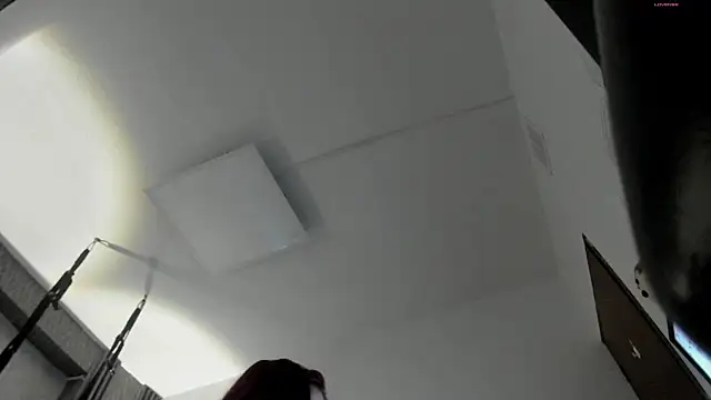 selene red  online show from 10.05.25