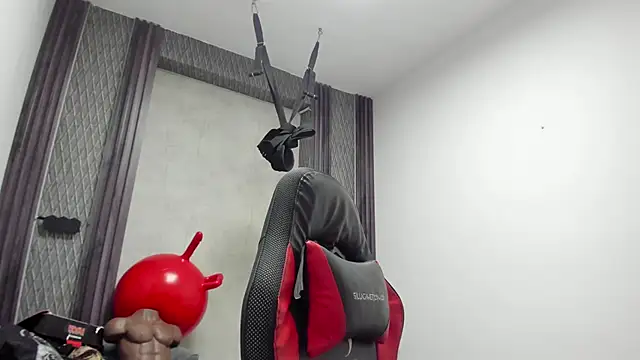 Snapshot of selene_red_ chatting on 02.18.26 selene red online show from 02.18.26