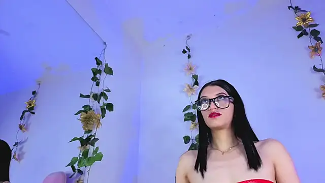 Snapshot of Staicy_Nasty chatting on 11.21.25 Staicy Nasty online show from 11.21.25