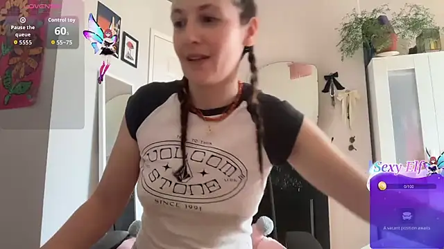 Snapshot of Littlelolo60 chatting on 02.10.26 Littlelolo60 online show from 02.10.26