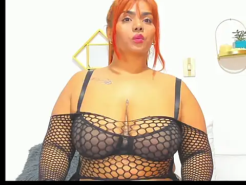 AnahiSmitth online show from 02.17.25