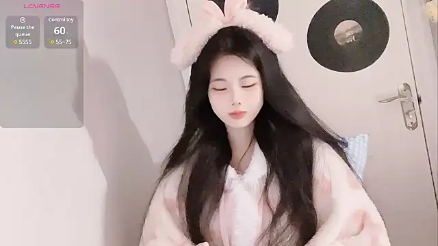 Qedgjwyz1 online show from 02.03.25