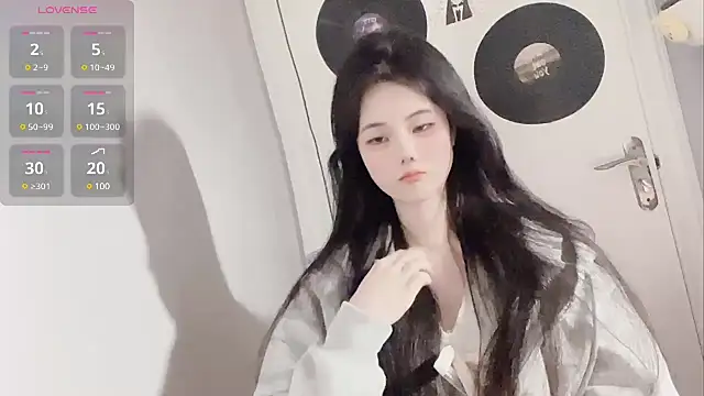 Qedgjwyz1 online show from 02.19.25